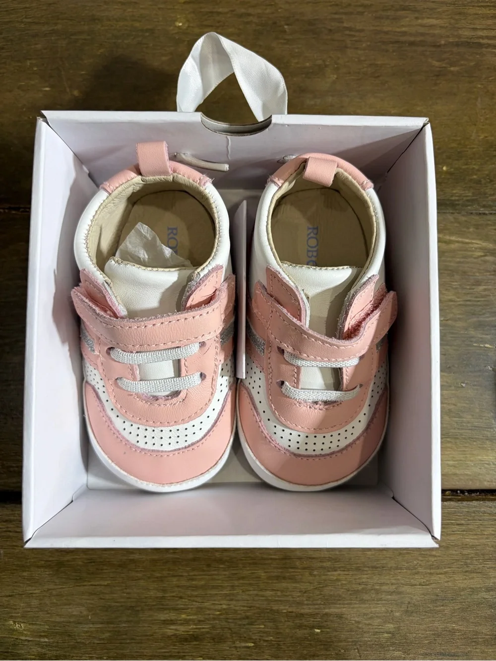 NEW Robeez First Kicks Baby Girl Sneakers in Eliza Pink Size 12-18 months